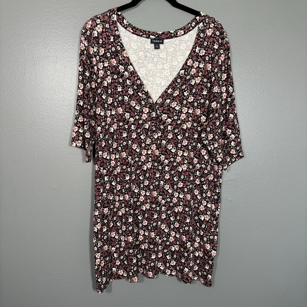 Torrid Black Floral Cottage Short Sleeve Knit Top - 4 (4X) - Women's Plus Size